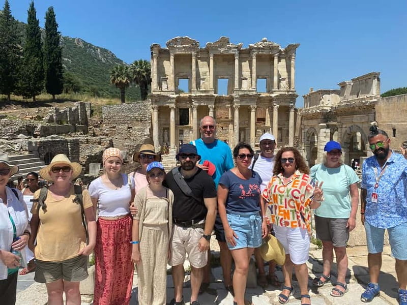 3-hour Ephesus and Terrace Houses Tour Kusadasi Cruiser Only - Meeting your guide at Ege Ports