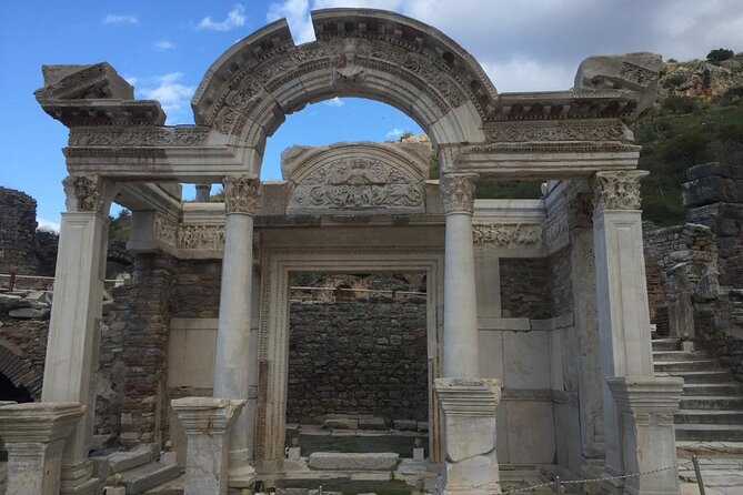 ALL INCLUSIVE Private Ephesus, House of Virgin Mary with lunch - Turkish lunch at Agora Restaurant