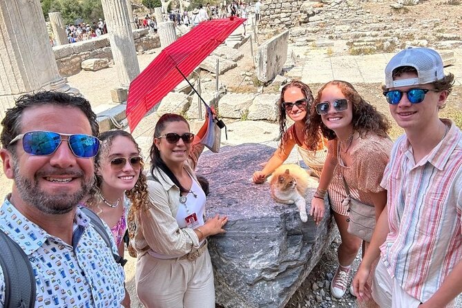 ALL INCLUSIVE: PRIVATE Ephesus, Mary's House, Artemis with LUNCH - Finding your guide at Kusadasi Port