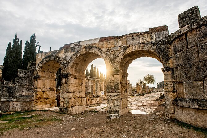 Ancient Ephesus and Pamukkale Tour from-to Kusadasi or Selcuk - What the private format changes