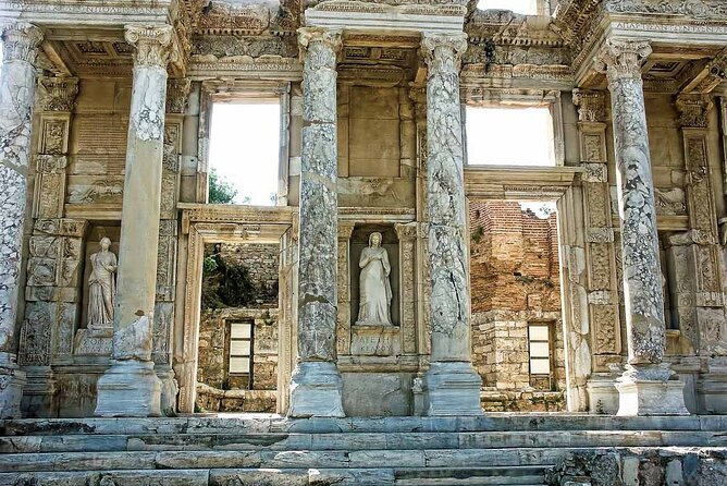 (Best of Ephesus) Private Ephesus & House Of Virgin Mary & LUNCH - The Temple of Artemis and the meaning of a short stop