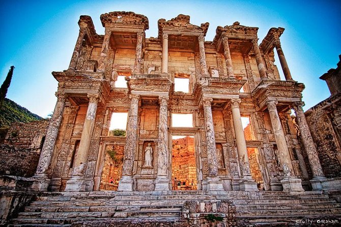 Biblical Jewels of Ephesus - Lunch Before the Final Basilica Visit