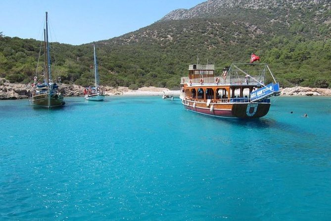 Boat Trip with Lunch From Kusadasi Port / Hotels - Lunch, Drinks, and Life on a 175-Person Boat