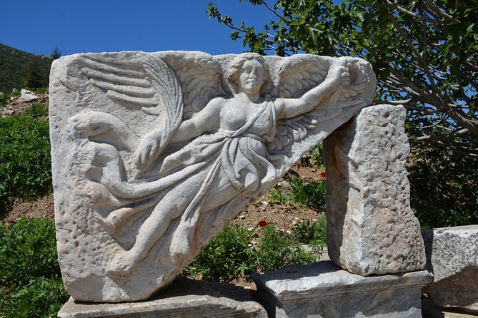 Ephesus and Virgin Mary House Private Tour with Lunch and Pickup - Lunch and the Selcuk handicraft stop