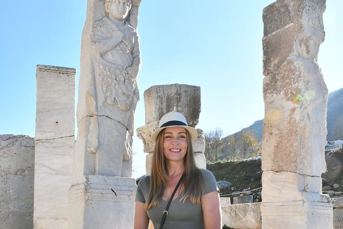 Ephesus Cruiser Private or Small Group Tour, TICKET and LUNCH Opt - Lunch, bottled water, and the private vehicle
