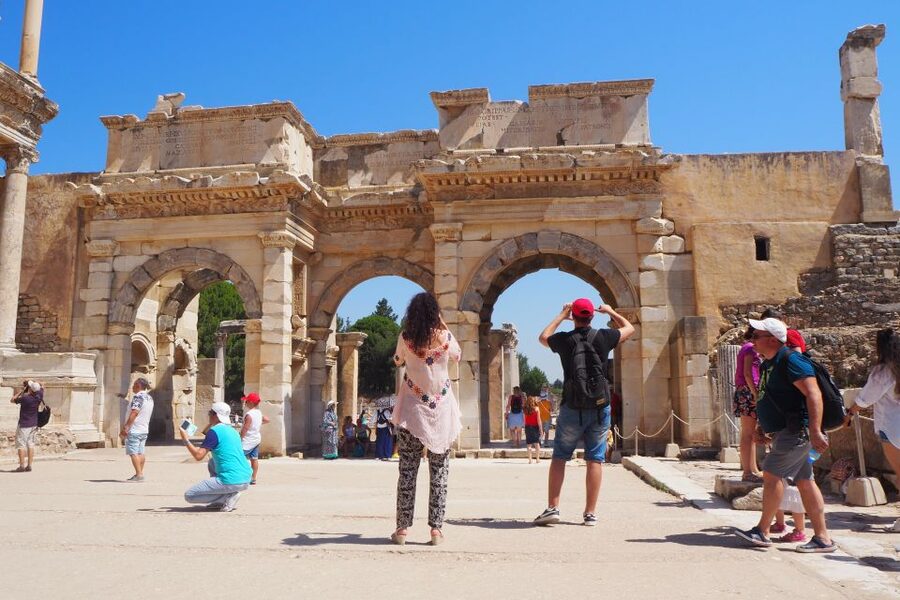 Ephesus: Customised Day Tour from Kusadası Port - What the guide adds to the day