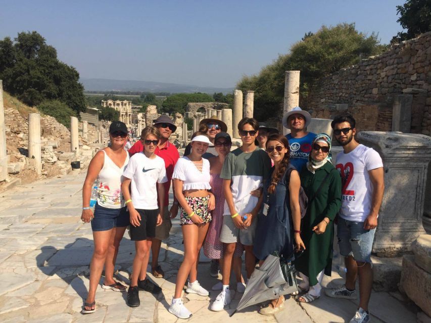 Ephesus: Mary's House Private & Group Tour with Ticket+Lunch - Lunch in Selcuk and the carpet demonstration