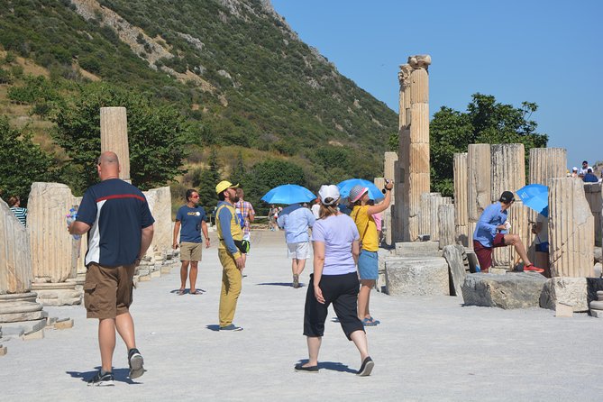 Ephesus Small Group Tour from Kusadasi Port Cruiser Only - Meeting your guide at Kusadasi Port