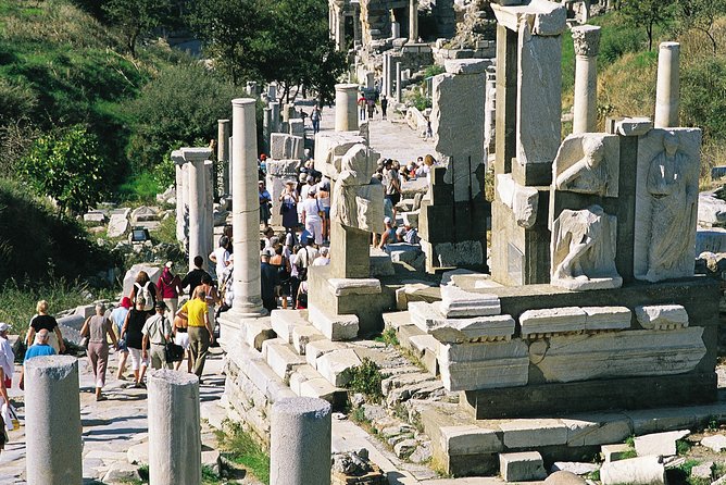 Ephesus Tour From Selcuk - Lunch, language, and the group experience