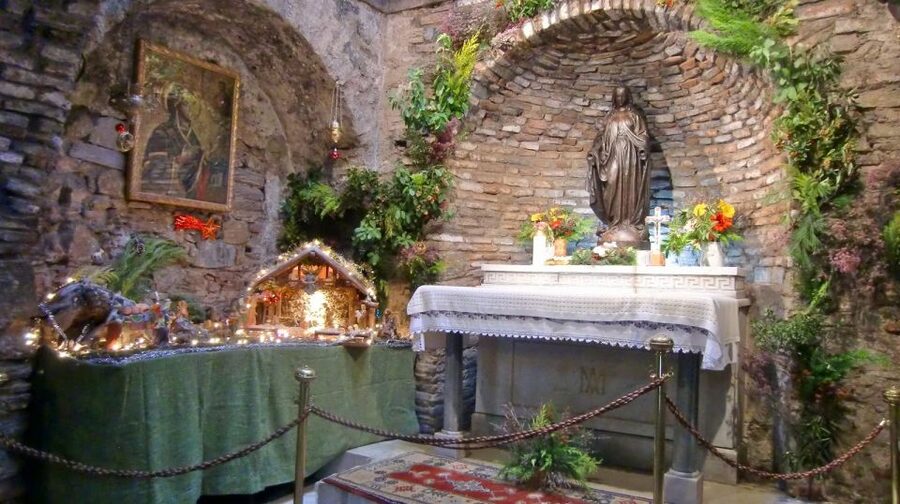 Ephesus & Virgin Mary's House Tour (Entry Fees Included) - Small details that make Ephesus memorable