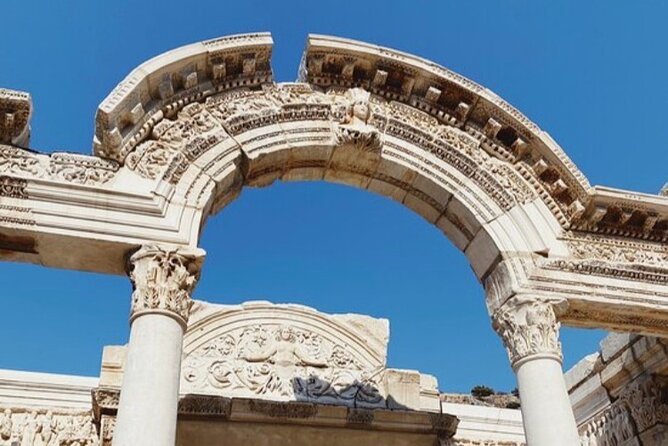 FOR CRUISE GUESTS ONLY / Private Best of Ephesus and Shopping Tour - Meeting your guide at Kusadasi port