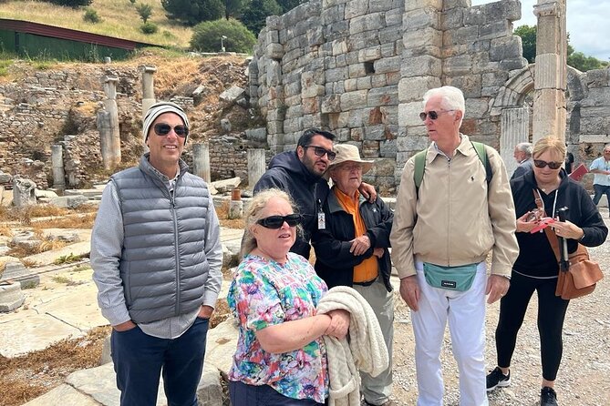 FOR CRUISERS: Private Ephesus Tour with GUARANTEED ON-TIME RETURN - Meeting the team at Kusadasi Cruise Port