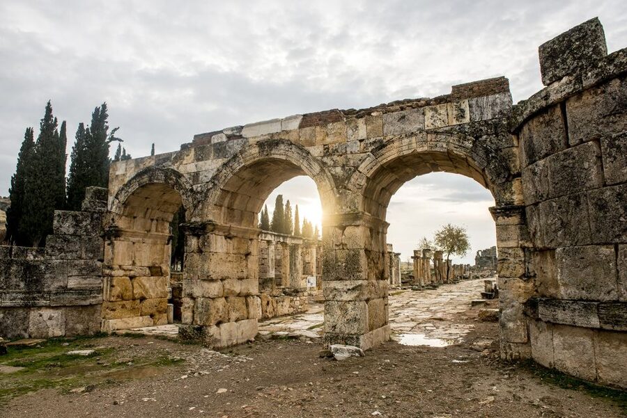 From Istanbul: Ephesus & Pamukkale 2-Day Trip with Flights - Guides, groups, and the human side of the tour