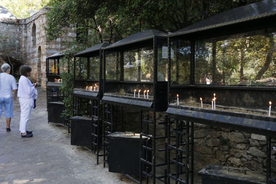 From Izmir: Full-Day Ephesus Tour with Lunch - Mary’s House sets a quiet tone