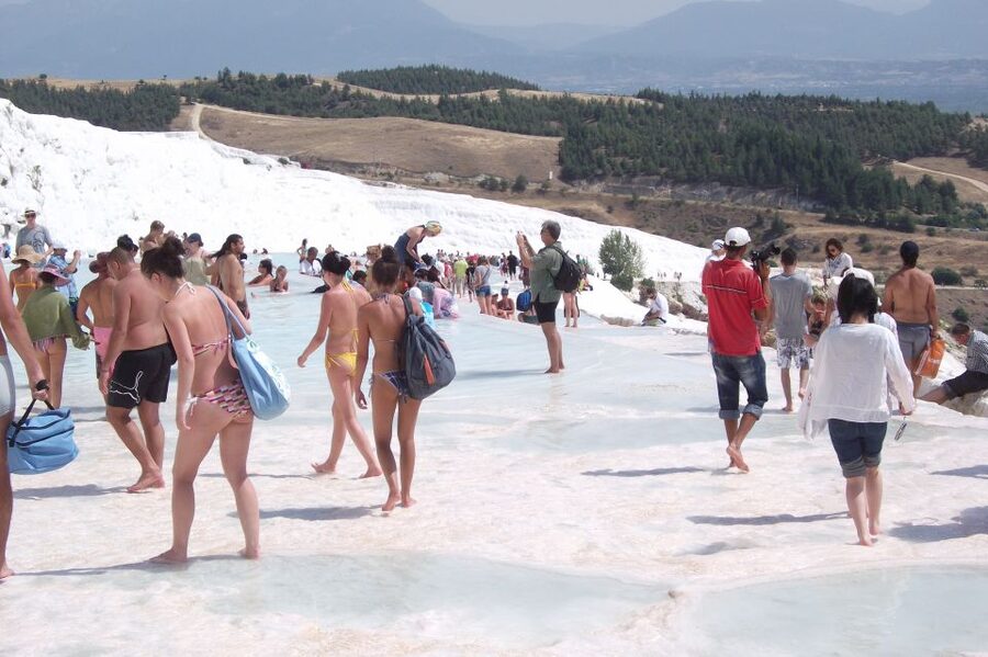 From Kusadasi and Selcuk: Pamukkale and Hiearapolis Tour - Lunch and the long midday stop