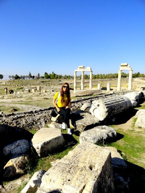 From Kusadasi: Daily Pamukkale - Hierapolis Tour - Pamukkale’s white terraces and warm springs