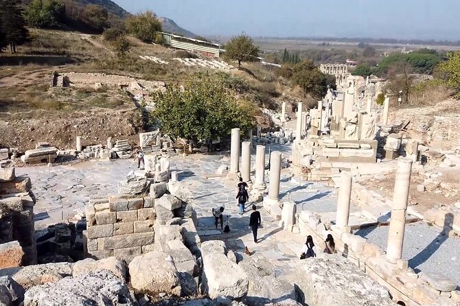 Full Day Ephesus Tour for Cruise Passengers - The Ephesus Museum puts the ruins in context