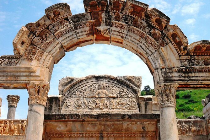 Kusadasi Ephesus Full Day Tour With Lunch & Professional Guide - Why Ephesus makes this Kusadasi tour worthwhile
