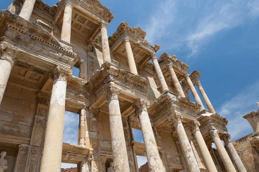 Kusadasi: Ephesus & House of Virgin Mary Fully Guided Tour - A quieter stop at the House of Virgin Mary