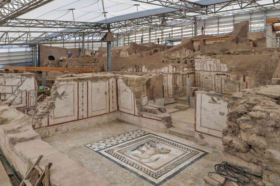 Kusadasi Port: Ephesus & Terrace Houses Tour (Skip-The-Line) - Guide quality and the private format