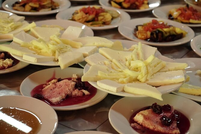 Kusadasi Selcuk Ephesus Gourmet and Street Food Tour - Why this Kuşadası food tour feels different