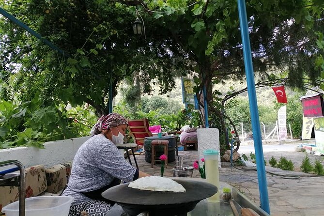 Kusadasi Selcuk Ephesus Gourmet and Street Food Tour - Şirince for gözleme and local ice cream