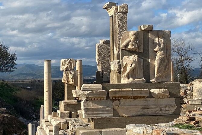Private Ephesus and Artemis Temple Half Day Tour / On Time Return - Two hours among the remains of Ephesus