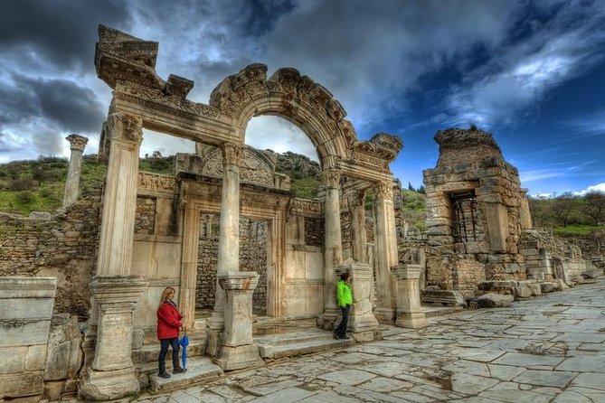 Private Ephesus & Temple of Artemis Tour + Optional Fine Dining - Optional Turkish food before the port return