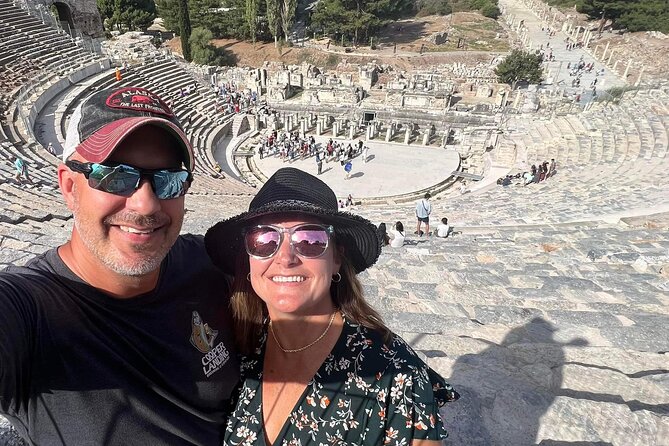 PRIVATE EPHESUS TOUR FOR CRUISERS: On-time Return and Skip-Line - Meeting your guide at Kusadasi Cruise Port