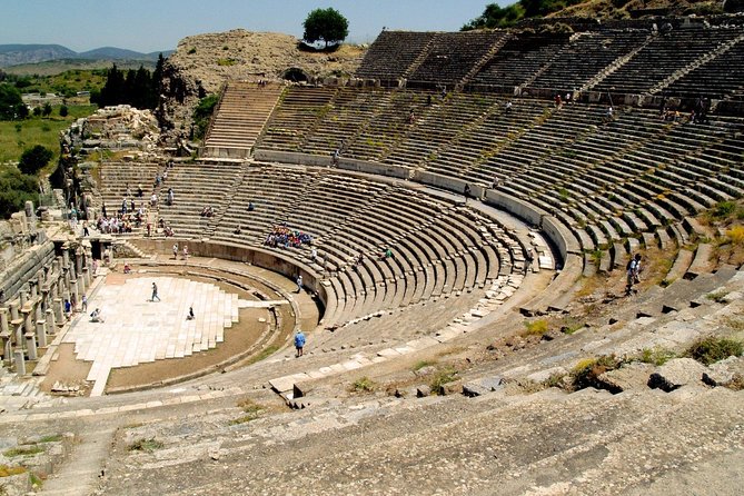 Private Ephesus Tour For Cruisers - Skip The line Tickets - Walking downhill through the ancient city of Ephesus