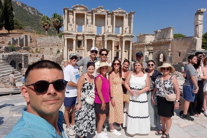 PRIVATE or SHARED: Ephesus & Mary's House Tour ENTRY FEES & LUNCH - Lunch at a local restaurant