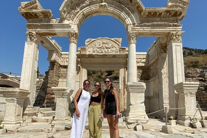 Private Tour in Ephesus and Traditional Turkish Bath from Port - What happens at Ada Saray Hamami