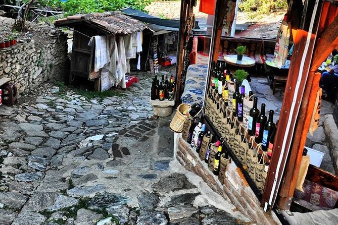 Sirince Village & Selcuk Bazaar Tour From Kusadasi - One hour at Selçuk Bazaar