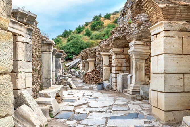 SKIP-THE-LINE: BEST-SELLER PRIVATE EPHESUS TOUR for Cruise Guests - The value of a private guide and driver