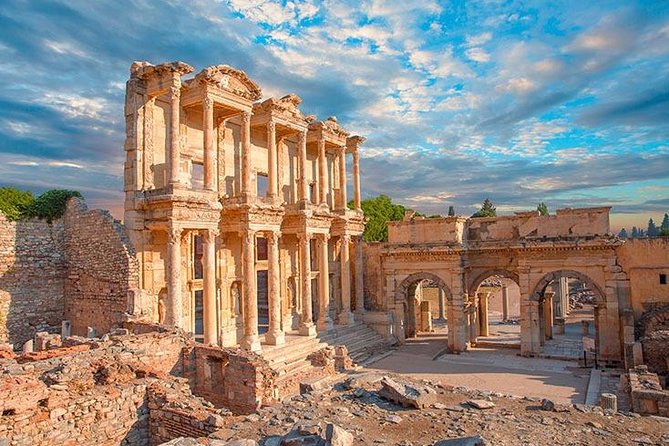 SKIP-THE-LINE: Group & Private Ephesus Tour ENTRY FEE & LUNCH - Artemis is brief but historically important