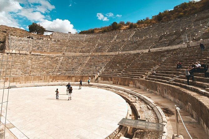 Small Group Ephesus and Sirince Day Tour from Kusadasi/Selcuk - Walking through ancient Ephesus